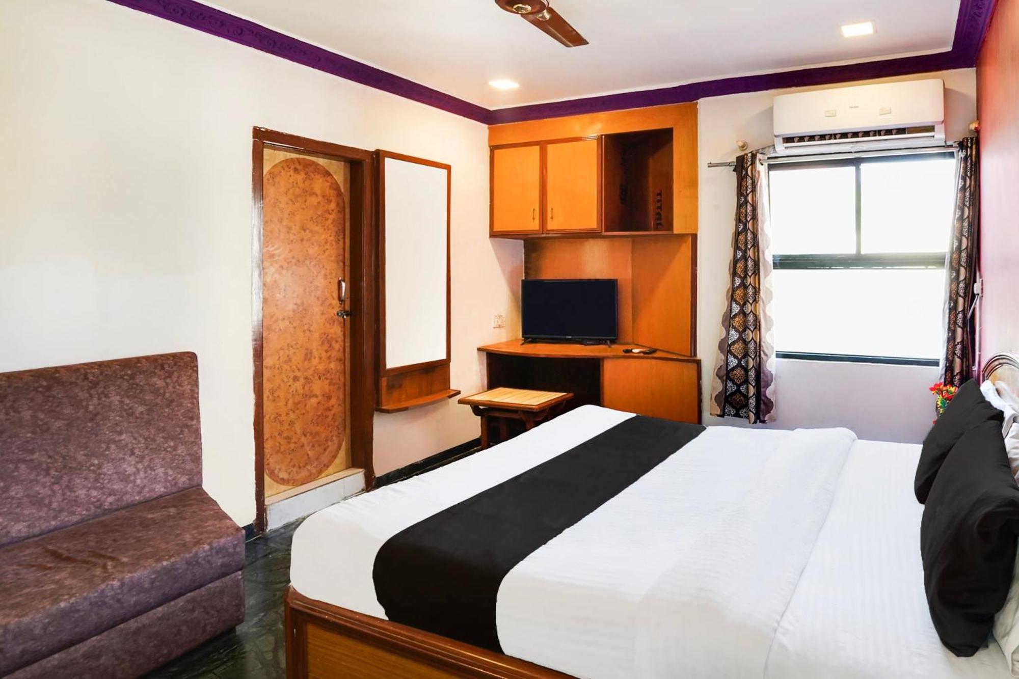 Hotel O Bridge Ahmedabad Eksteriør billede