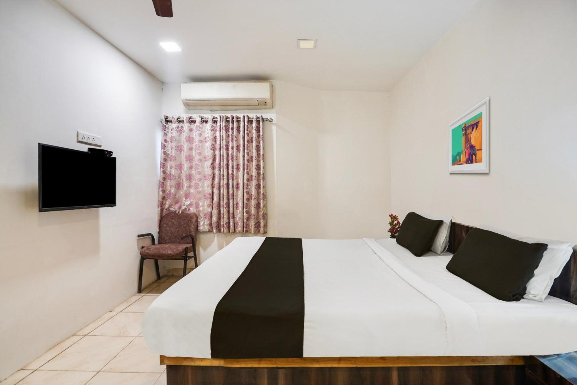 Hotel O Bridge Ahmedabad Eksteriør billede