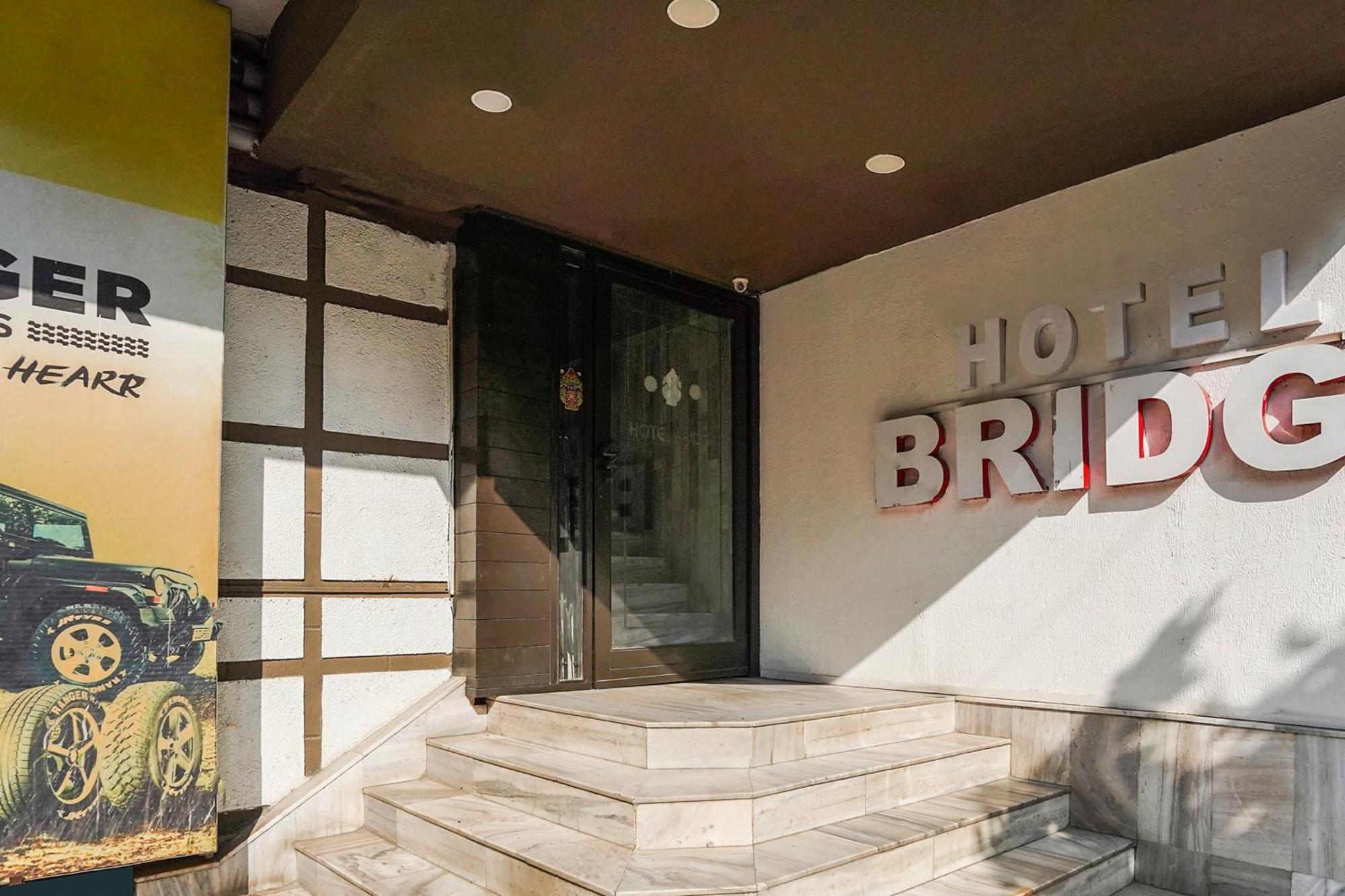 Hotel O Bridge Ahmedabad Eksteriør billede