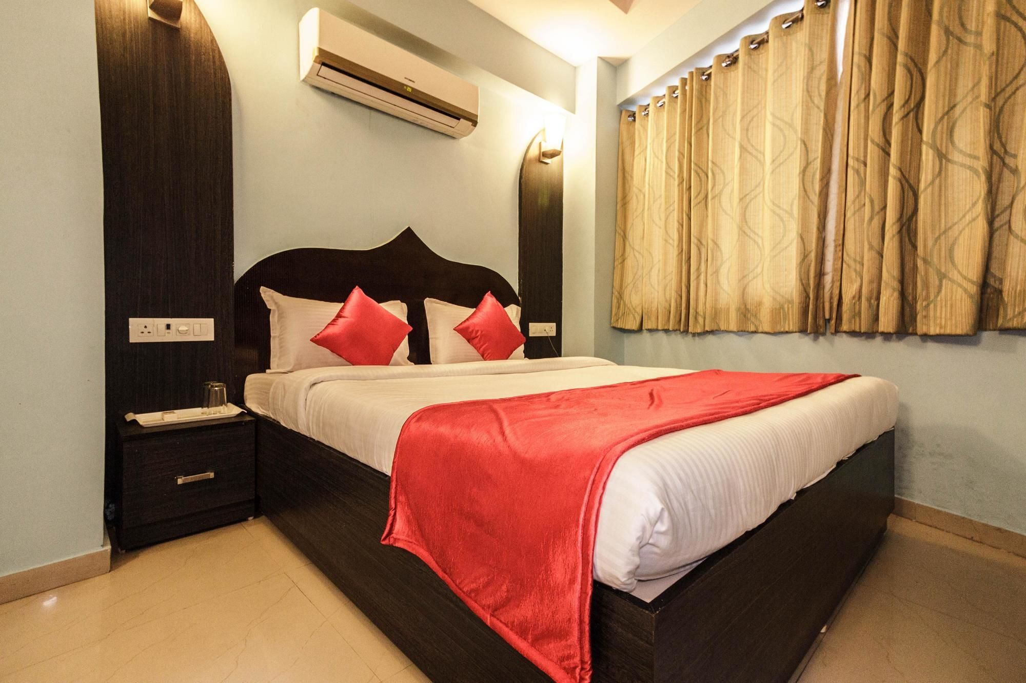 Hotel O Bridge Ahmedabad Eksteriør billede